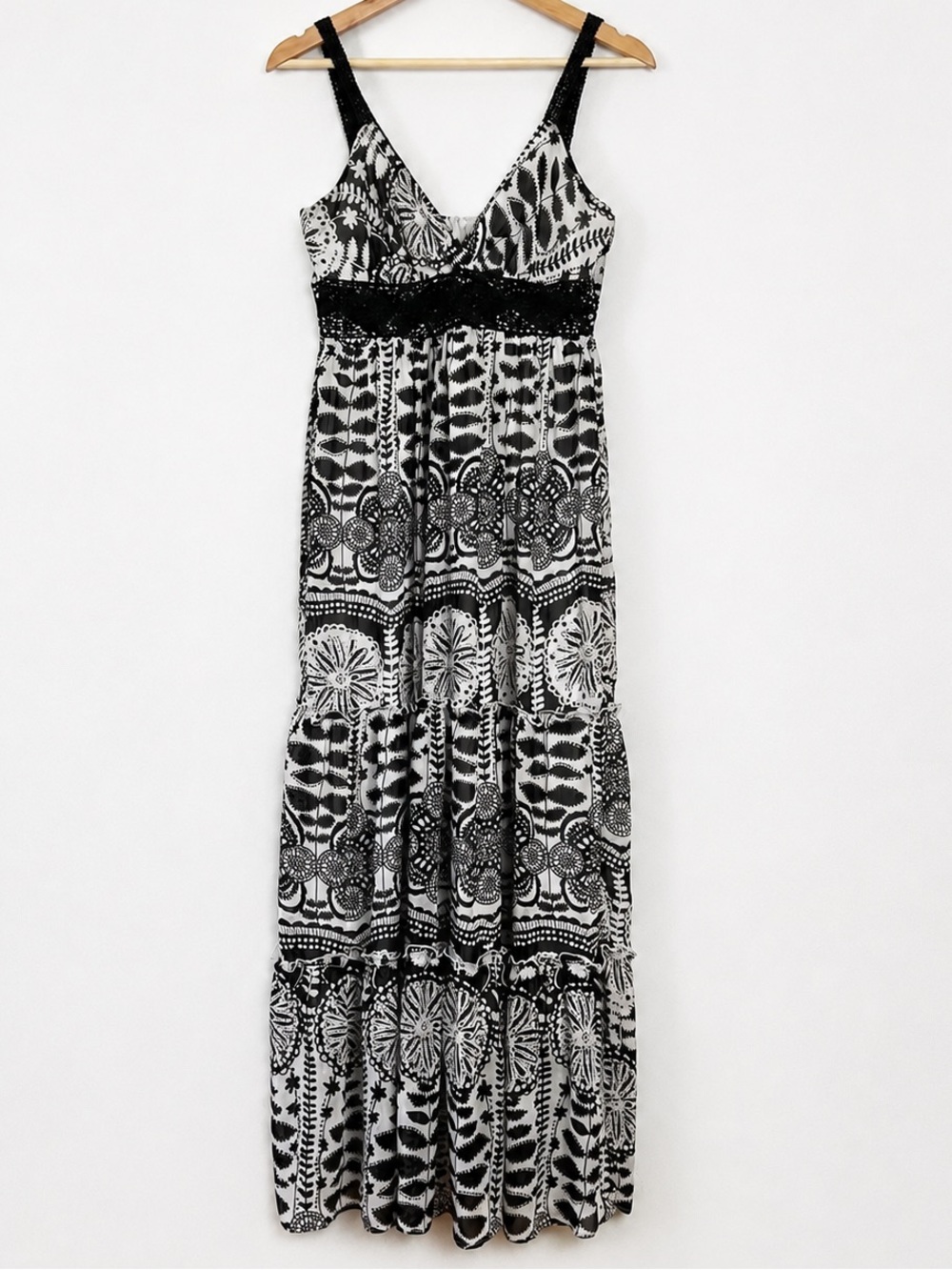 Alyn Paige Black White Boho Maxi Dress 3/4 Crochet Lace Empire Waist Long